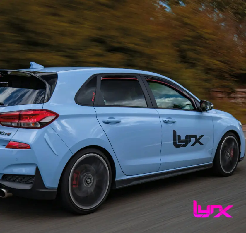 Lynx Taxis Heaton Moor - Professional Taxi Service